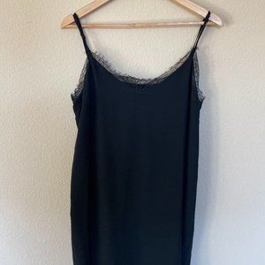 Lulu's Flattering Black Dress w/Lace